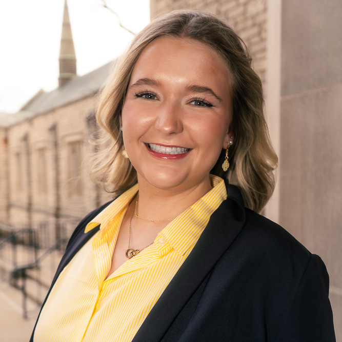 Headshot of lIbby Cone