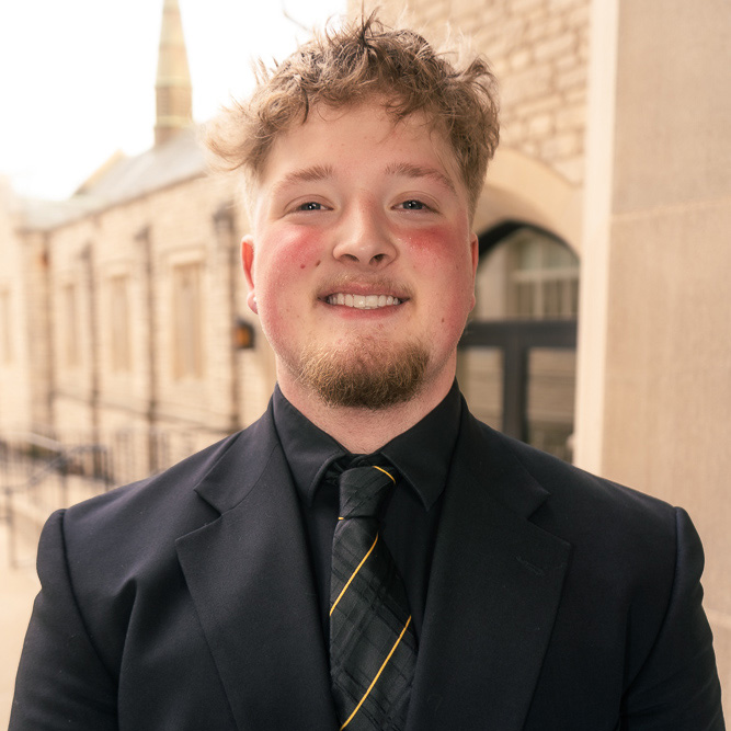 Headshot of Luke Ekins